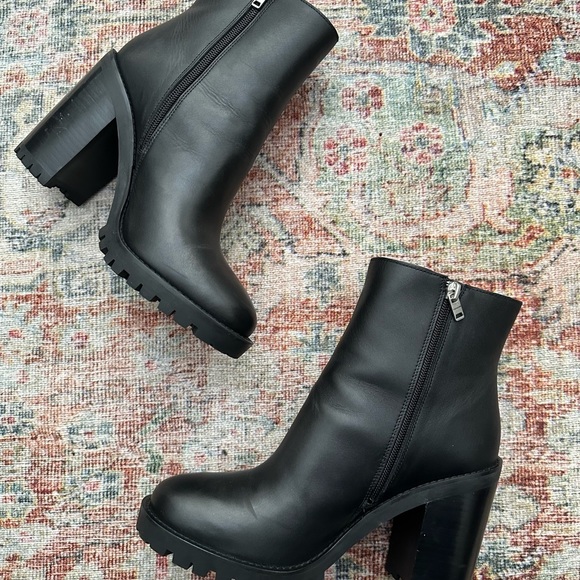 Coach Hana Tea Rose Lug Sole Boot - Picture 8 of 12